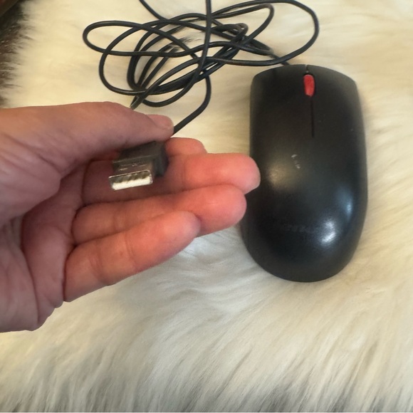 Lenovo USB Wired Optical Mouse M-U0025-O Black 3-Button with Scroll Wheel - Picture 3 of 7